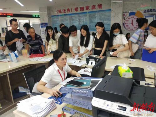 道縣教育局政務窗口 主動加班服務，以創(chuàng)意服務贏民心